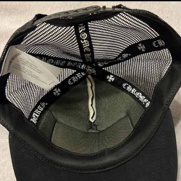 Chrome hearts hat (Black) dead stock selling for retail Chrome hearts hat (Black) dead stock selling for retail main image 2